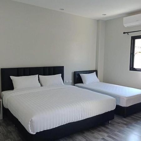 Hotel Oyo 259 Baan Napatr Bang Tao Beach  Exterior foto